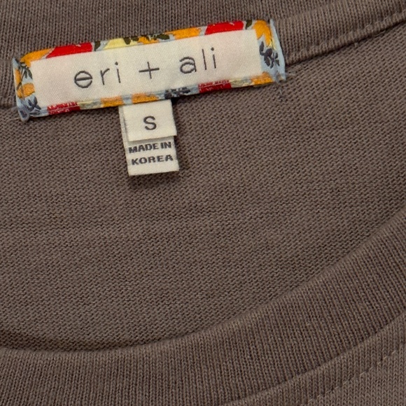 ANTHROPOLGIE Eri + Ali Knit Oversize Pullover with White Cuffs and Ruffle NWOT - Picture 5 of 5